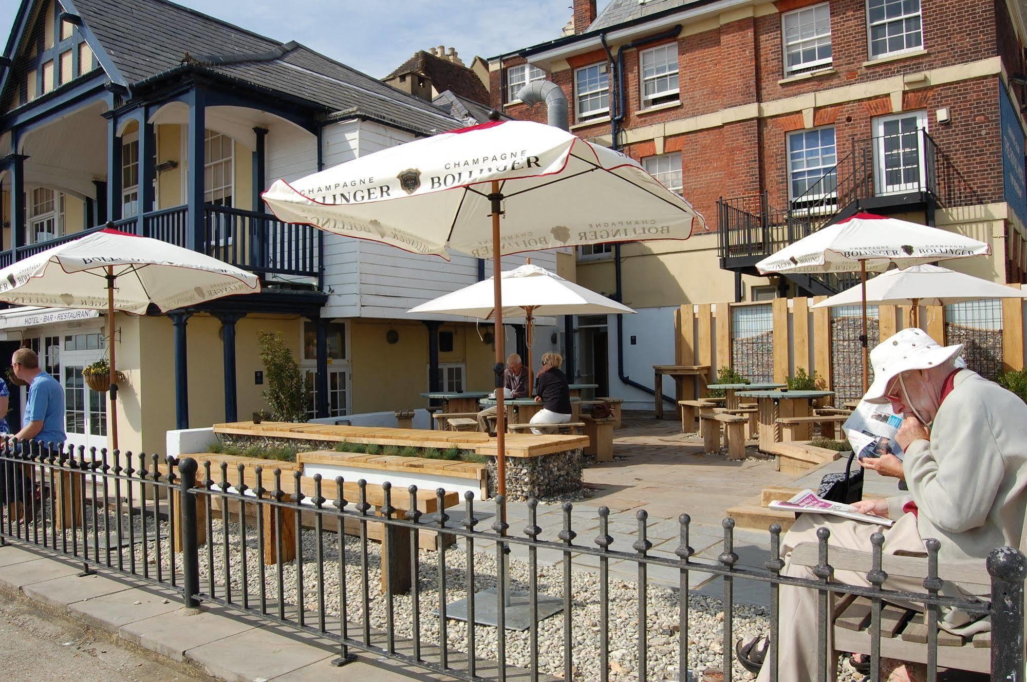 Royal Hotel Deal Luaran gambar
